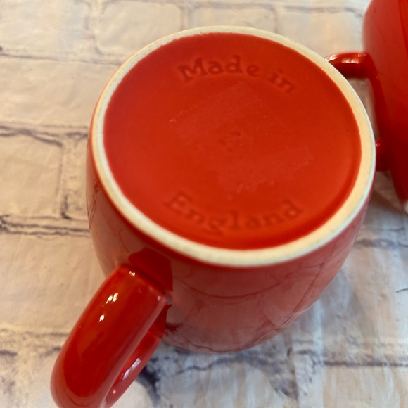 SET OF (2) CORAL LIGHT RUST ORANGE MADE IN ENGLAND COFFEE/TEA MUGS - Picture 4 of 7